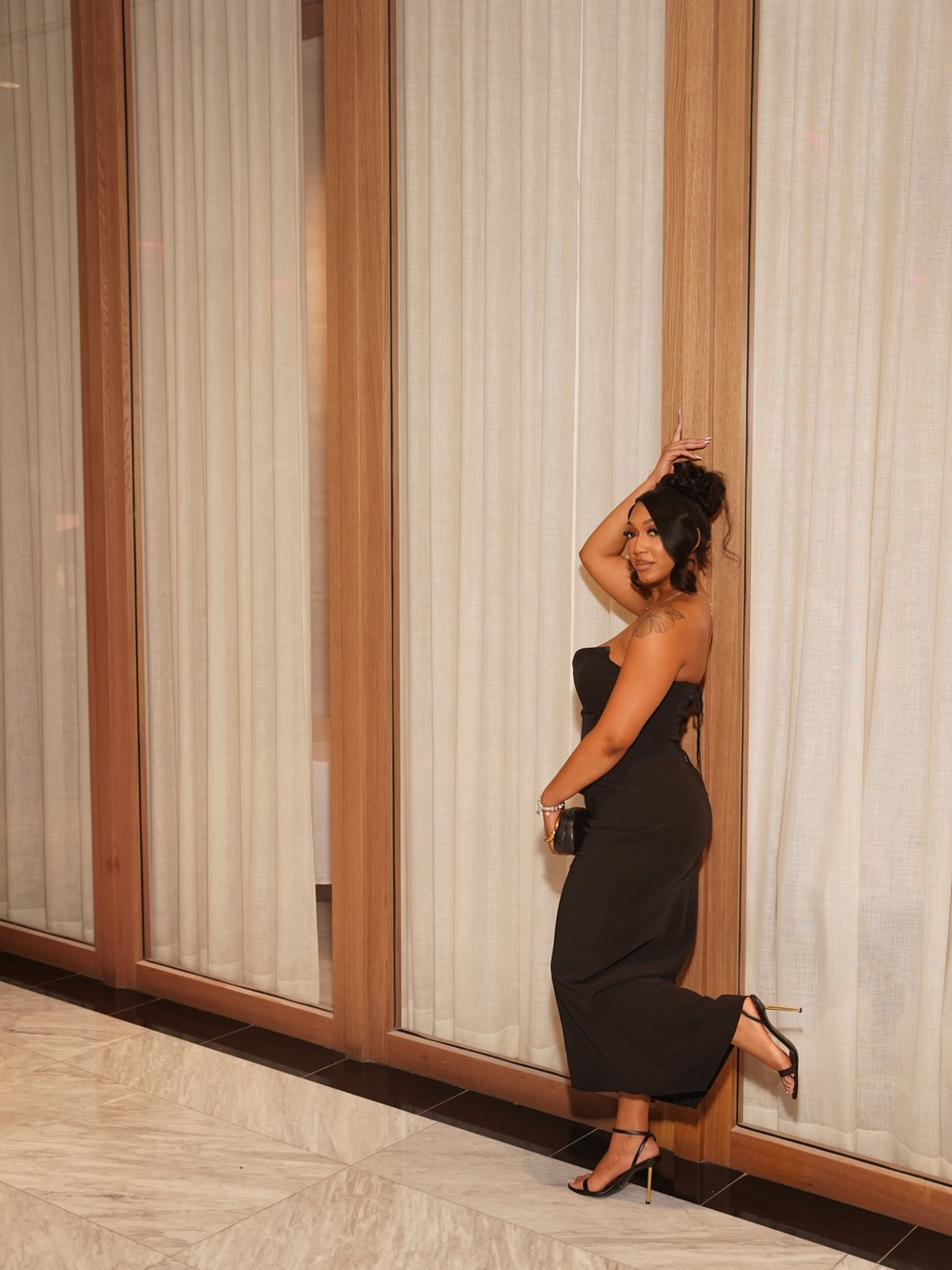 House of CB Sabine Strapless Stretch Crepe Dress